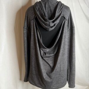 Active Yoga Gaiam Shirt - size L